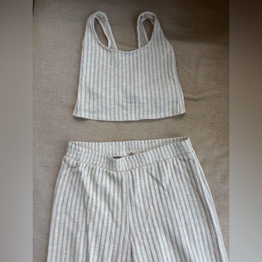Rip Curl Beige and White Knit Set